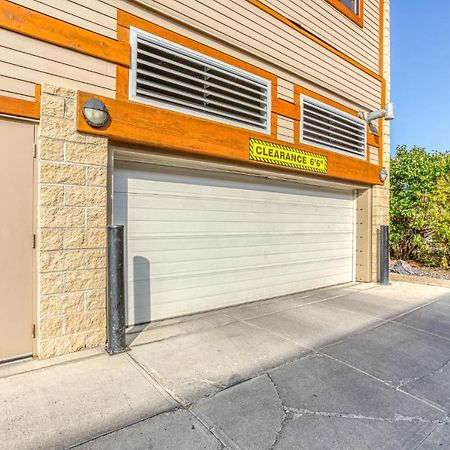 The Lookout - Top Floor Corner Unit With Stunning Views Villa Canmore Exterior photo